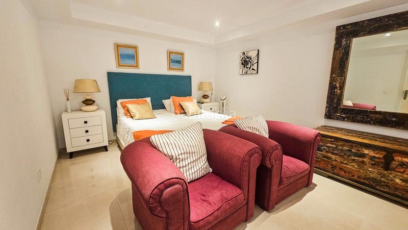 Foto afc125e6-d1be-47f3-8a0d-5b8fb3fab130. Maison jumelée avec piscine dans Puerto de la Duquesa Manilva