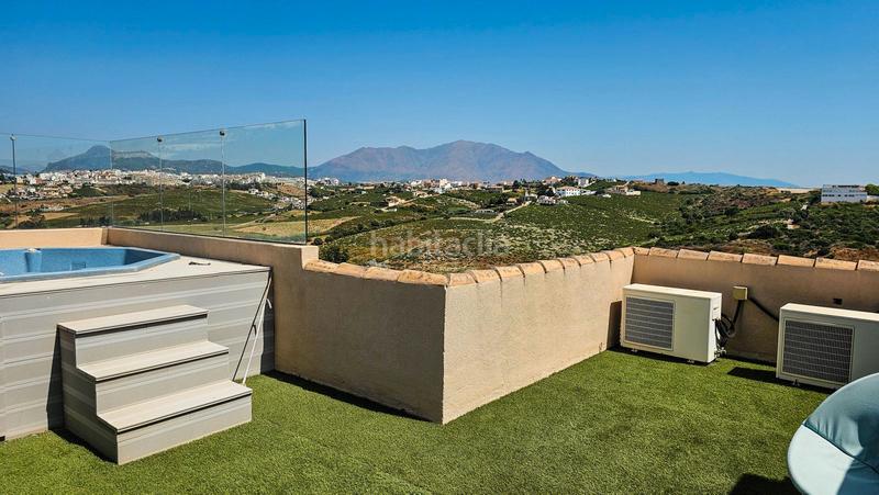 Foto d33b9261-437a-4180-9160-7dd22c7a0c9a. Maison jumelée avec piscine dans Puerto de la Duquesa Manilva
