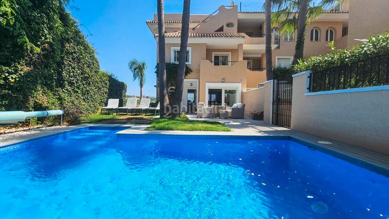 Foto d997d105-b983-4de4-83c3-5f61e010fb72. Maison jumelée avec piscine dans Puerto de la Duquesa Manilva