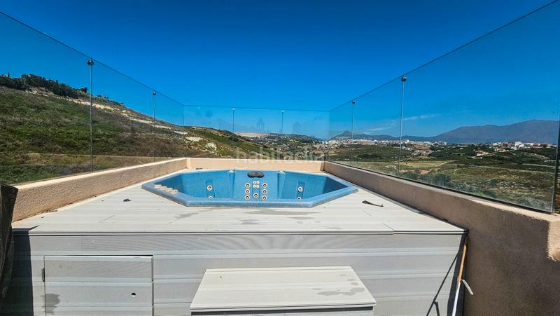 Foto eb673457-7262-417d-9c43-6a504e184ab9. Maison jumelée avec piscine dans Puerto de la Duquesa Manilva