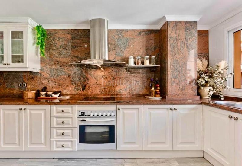 Foto 1412a165-1301-49a6-b91d-0093d4921b25. Alquiler piso espacio y luz con terraza privada en Marbella