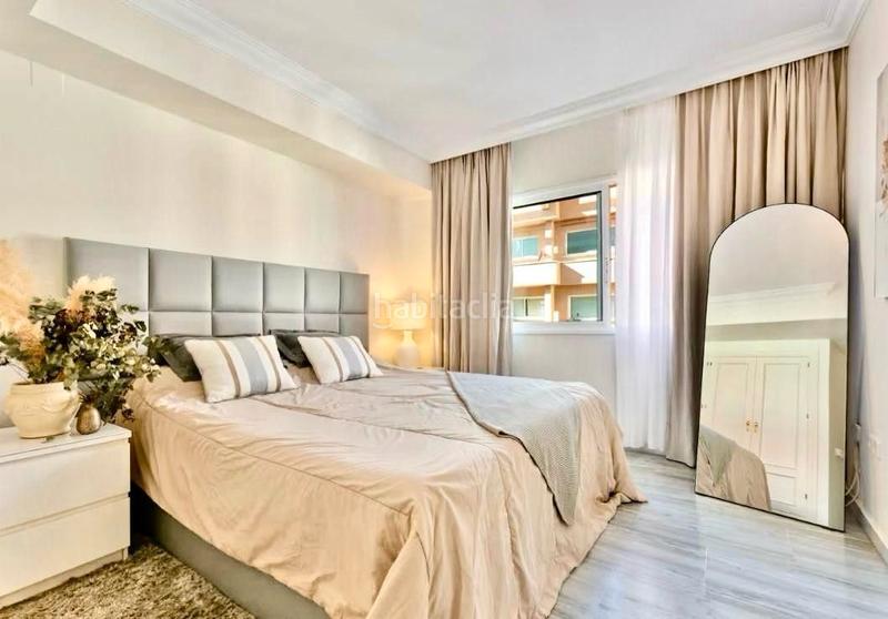 Foto c5725e98-92fc-449f-8840-09a5fdc04f37. Alquiler piso espacio y luz con terraza privada en Marbella