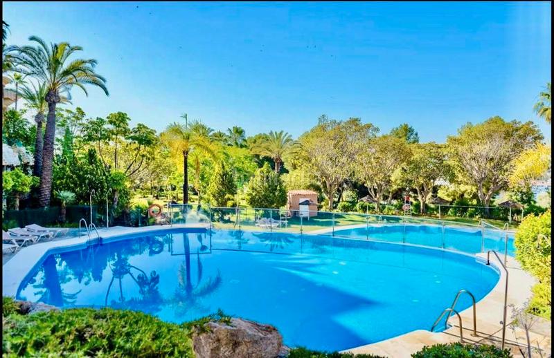 Foto fb25f4de-6d65-4f02-aade-29dfdcbd26bb. Lloguer pis amb aparcament piscina a Puerto Banús Marbella