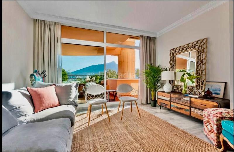 Foto fed5a73c-0e50-420e-bfab-babb1cfc77c1. Location appartement avec parking piscine dans Puerto Banús Marbella