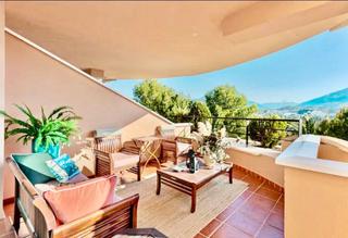 Miete Etagenwohnung in Puerto Banús. Espacio y luz con terraza privada en marbella