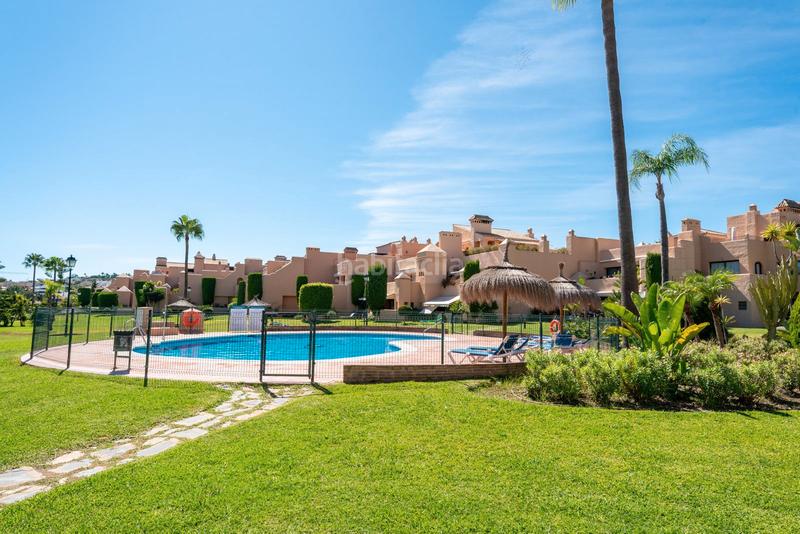 Foto 43bada26-8362-46c7-96cb-b5101f58bd26. Duplex in urbanizacion cartuja del golf 12 in Nueva Atalaya Estepona