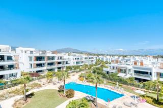 Lloguer Àtic  N/a. Vida de lujo en estepona: ático con 198 m² de terrazas y vistas
