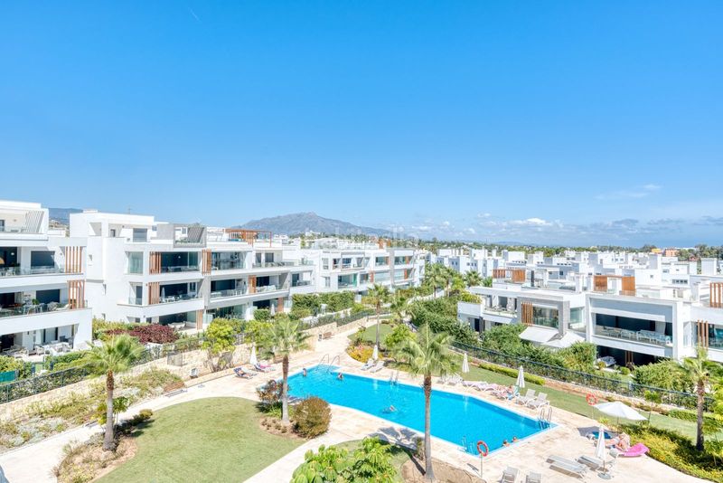 Foto 67e65d89-b890-4e03-ae52-805cb1eca65c. Alquiler ático en n/a vida de lujo : ático con 198 m² de terrazas y vistas panorámicas en Estepona
