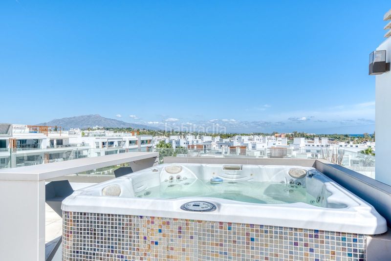 Foto 9c0fa36d-aaa5-4b2d-8eb0-4b8935978ef1. Alquiler ático en n/a vida de lujo : ático con 198 m² de terrazas y vistas panorámicas en Estepona