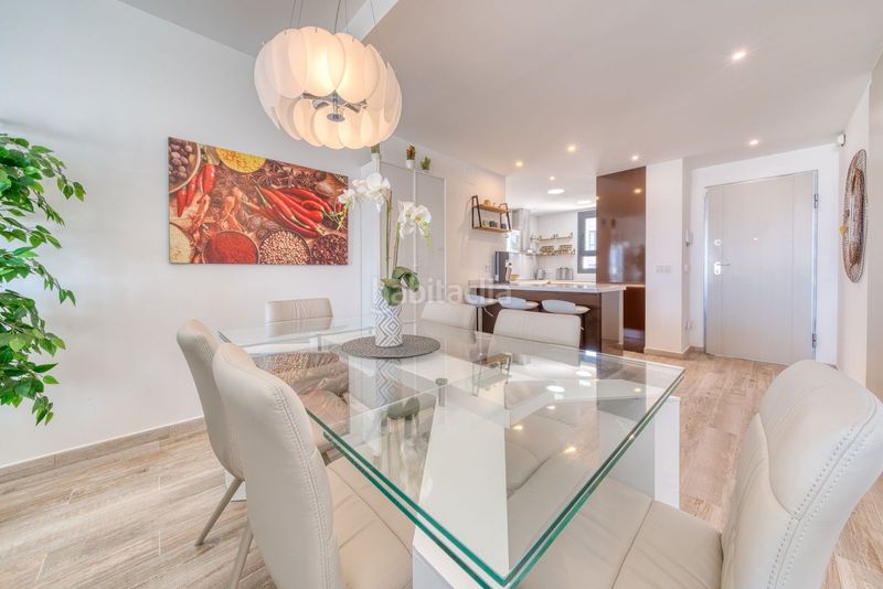 Foto e0b638b9-f22a-4b3e-bab6-43ea8cd0206b. Alquiler ático en n/a vida de lujo : ático con 198 m² de terrazas y vistas panorámicas en Estepona