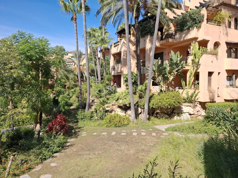 Foto ea57bf3a-b096-49cf-99fa-527456296b27. Pis amb piscina a Paraiso - Barronal Estepona