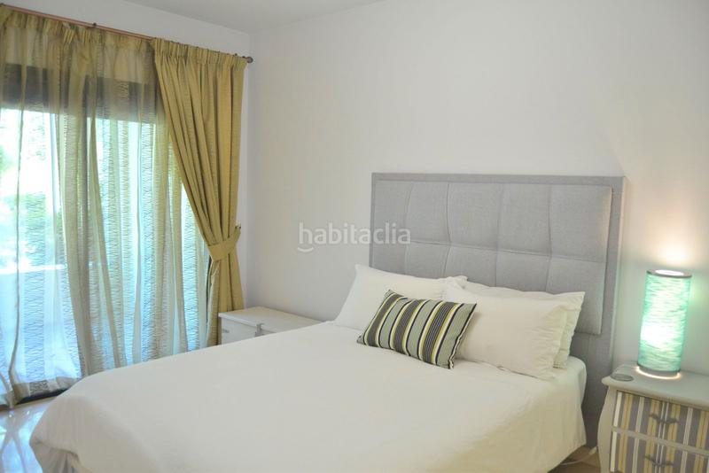 Foto 926ae929-5278-4041-bd99-446c60132bb5. Rent flat with pool in los arqueros - puerto del almendro Benahavís