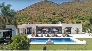 Location Chalet  Camino vereda de los frailes. Villa de ensueño en sierra bermeja: elegancia y vistas panorámic