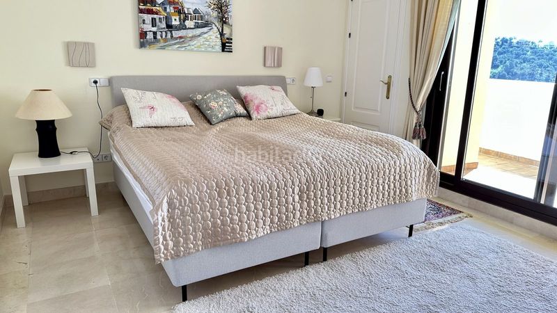 Foto 96d3b7f5-e62a-41c6-a9e3-25f5baa9ef87. Pis amb piscina a los arqueros - puerto del almendro Benahavís