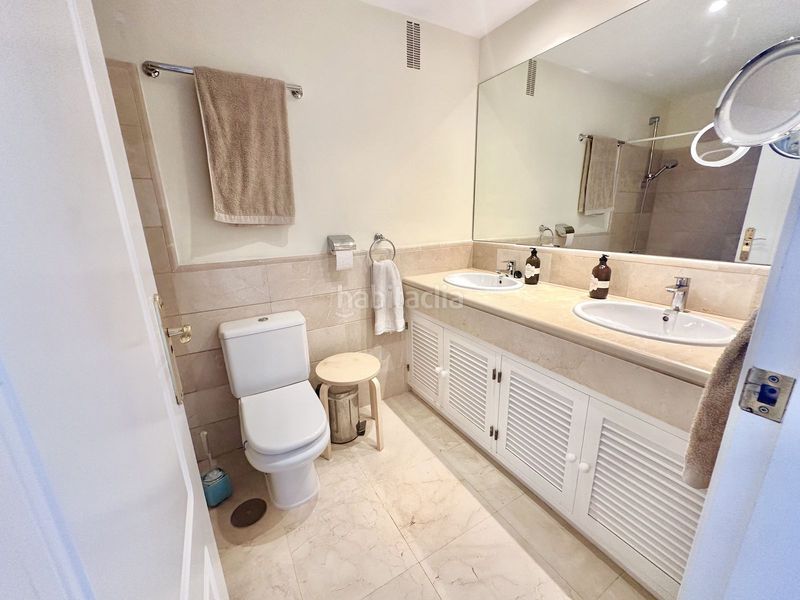 Foto aca15b2d-d769-4255-b2b2-42adf70d255c. Pis amb piscina a los arqueros - puerto del almendro Benahavís