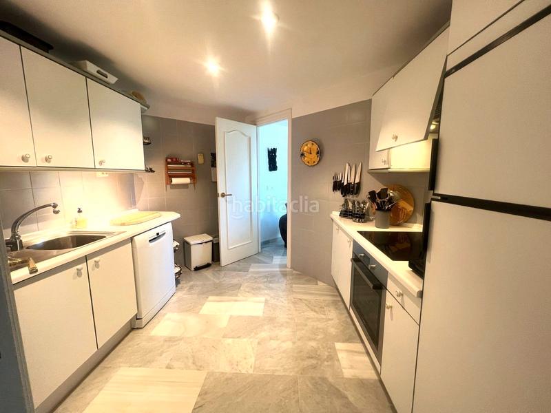 Foto 0243dd10-31e9-4191-b8cb-f004dd9de0c8. Dúplex a calle flor de saúco 5 a Bel - Air Estepona