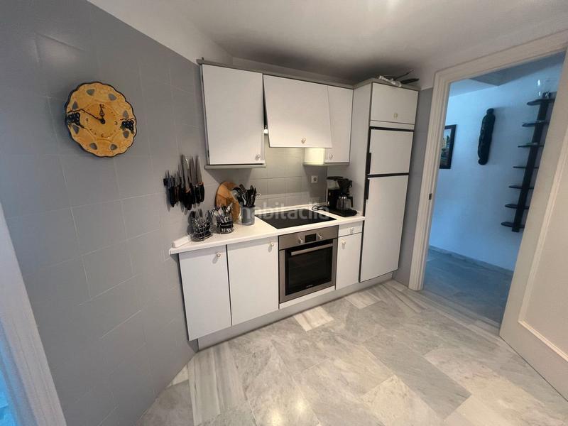 Foto 44e0f5ef-095c-4c3f-8b6a-d60c8215bf79. Dúplex a calle flor de saúco 5 a Bel - Air Estepona