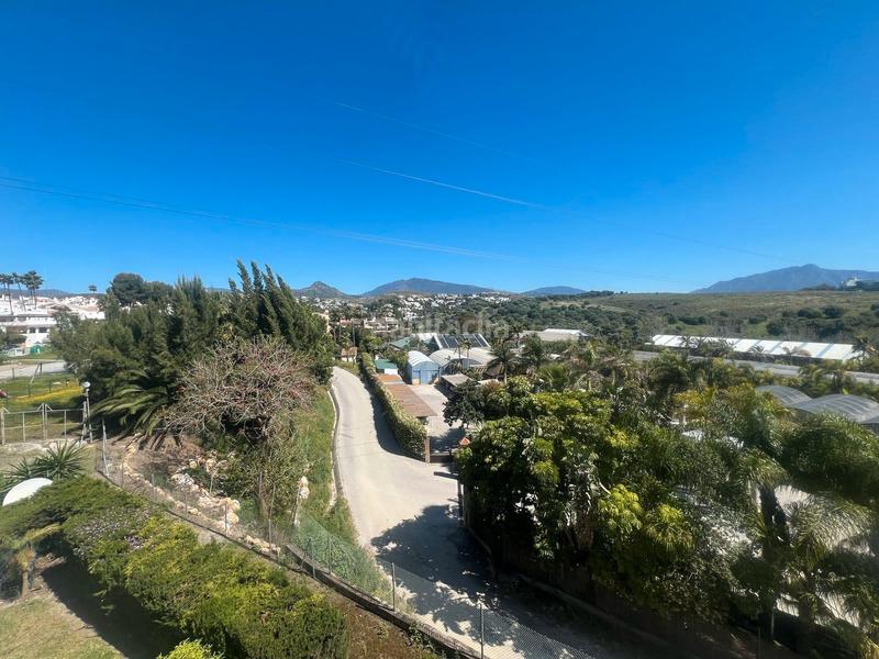 Foto 9fdc4072-a94b-4b1e-a057-3c2783c6c8f6. Dúplex a calle flor de saúco 5 a Bel - Air Estepona