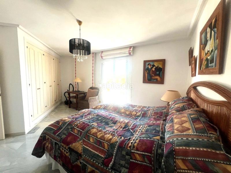 Foto a39de4bb-81fc-49e5-b020-32a9df0f1c80. Dúplex a calle flor de saúco 5 a Bel - Air Estepona