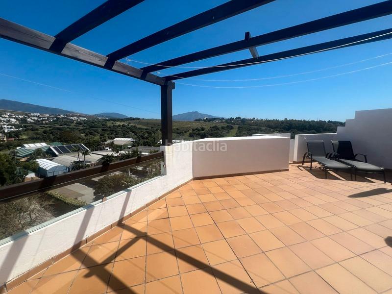 Foto e67852d1-4377-43c9-bf95-7a14cf30090e. Dúplex a calle flor de saúco 5 a Bel - Air Estepona