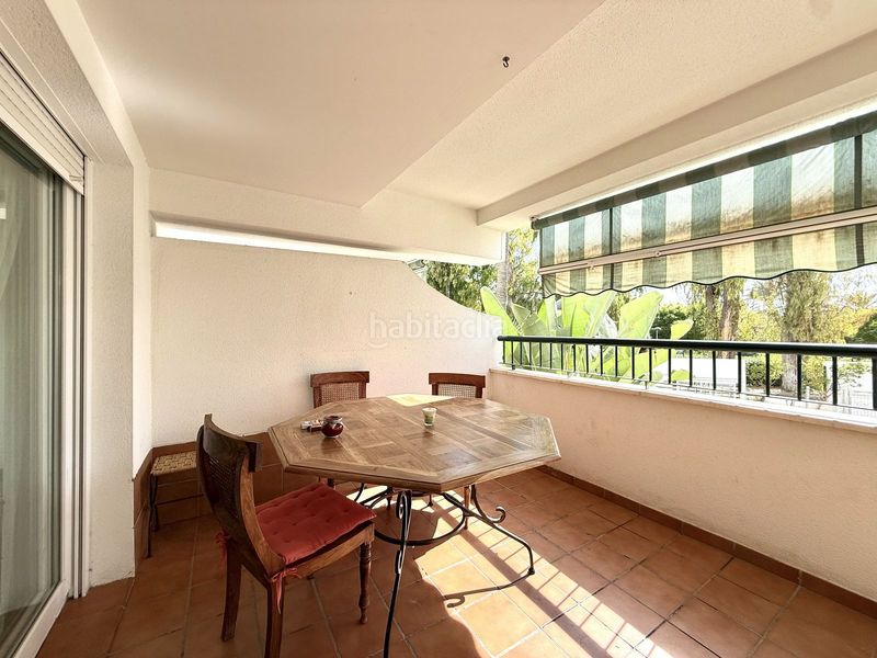 Foto cff2be42-e5f2-4223-a159-17e93fa6455b. Pis a calle 4 a 12 a Guadalmina Baja Marbella