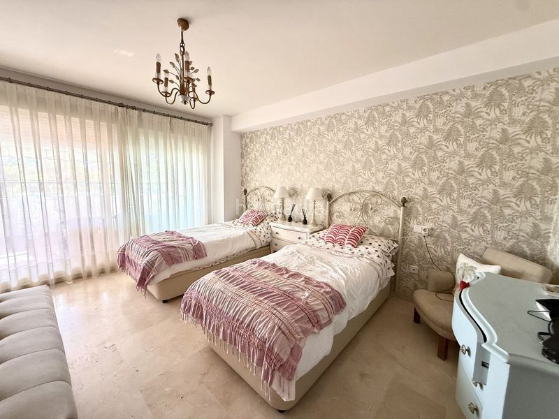 Foto f0c90097-af80-4574-86d4-32beb573bf4e. Pis a calle 4 a 12 a Guadalmina Baja Marbella