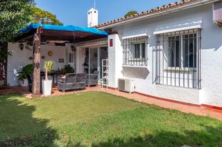 Mas  Avenida pablo picasso 12. Costalita: bungalow de ensueño con jardín privado a pasos de la