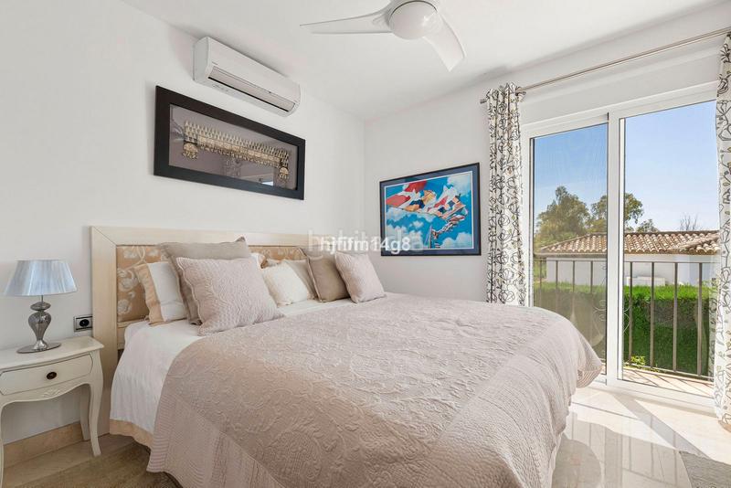 Foto 268a98e3-260c-4e1b-890a-0cdc33457b2d. Chalet in calle aries 8h in Los Naranjos Marbella