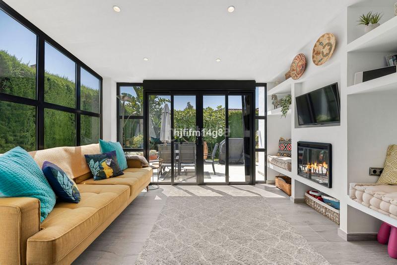 Foto 7f832856-4752-4924-96f0-3a7c0134a60f. Chalet in calle aries 8h in Los Naranjos Marbella