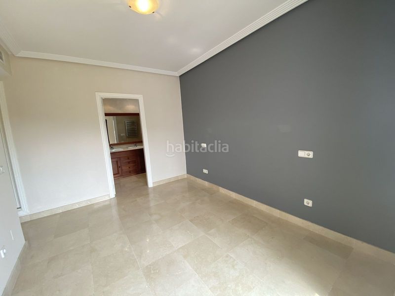 Foto a25773cf-7de6-4581-8db2-2d2052825953. Àtic amb piscina a los arqueros - puerto del almendro Benahavís