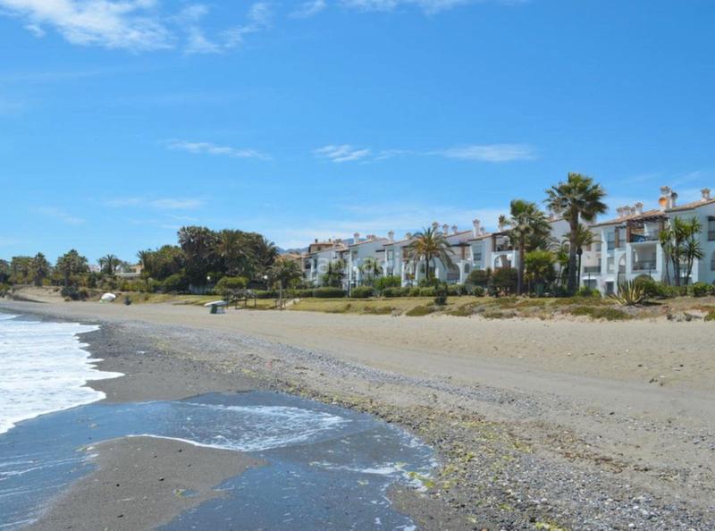 Foto 3f27f87b-7402-47dd-84df-f52eccce6218. Location appartement dans plaza lance 10 dans El Velerín Estepona