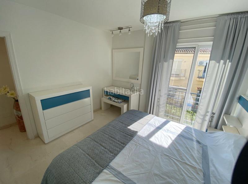 Foto 61fb1ad4-01b9-41bc-adfd-684ddd0c281a. Location appartement dans plaza lance 10 dans El Velerín Estepona