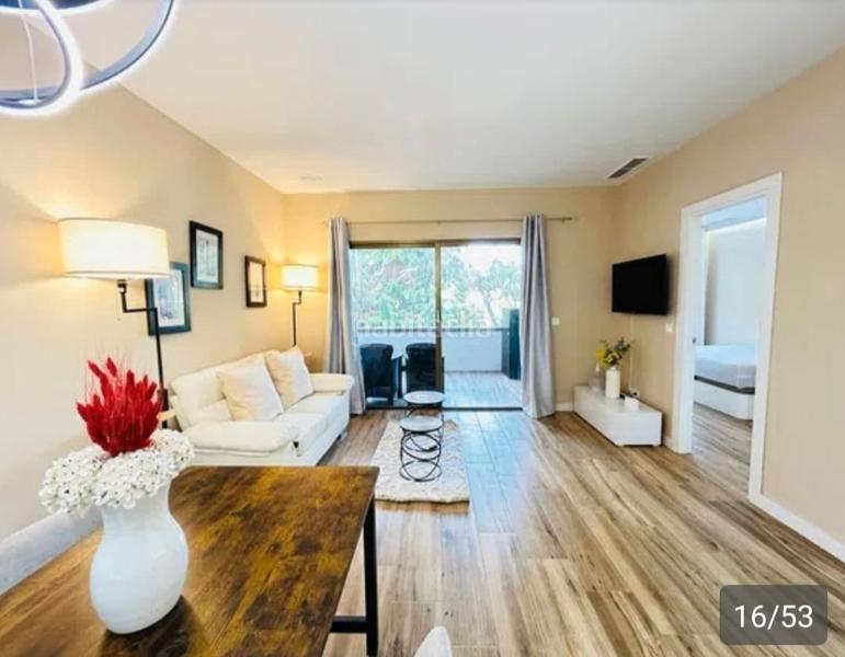 Foto 0fc3e022-3554-4a97-8a36-81ea4874be1e. Piso descubre este fantastico apartamento en nueva andalucía. en Marbella