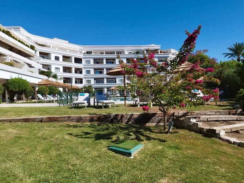 Foto f36597b0-4843-4bca-978a-4a38f0f651c0. Piso descubre este fantastico apartamento en nueva andalucía. en Marbella