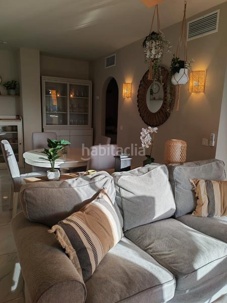 Foto 4eaab304-f3d2-46f8-8160-2ce9bb5aa594. Location appartement avec parking piscine dans Nueva Atalaya Estepona