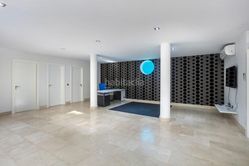 Foto 77178b26-c1bc-4885-8b69-7e5137e3e88c. Lloguer xalet a avenida tomás pascual 22 a La Quinta Benahavís