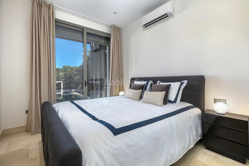 Foto a8cef6ba-372e-4250-aac9-fe854d425672. Location chalet dans avenida tomás pascual 22 dans La Quinta Benahavís