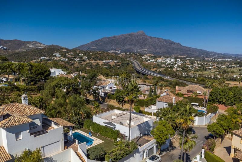 Foto 06a6437e-4ab6-49e1-a0cc-bb9f1822508a. Rent chalet in avenida tomás pascual 22 in La Quinta Benahavís