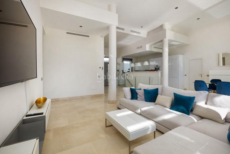 Foto 1f07726a-eaa1-438d-ac7d-4c7f2e6030cd. Rent chalet in avenida tomás pascual 22 in La Quinta Benahavís