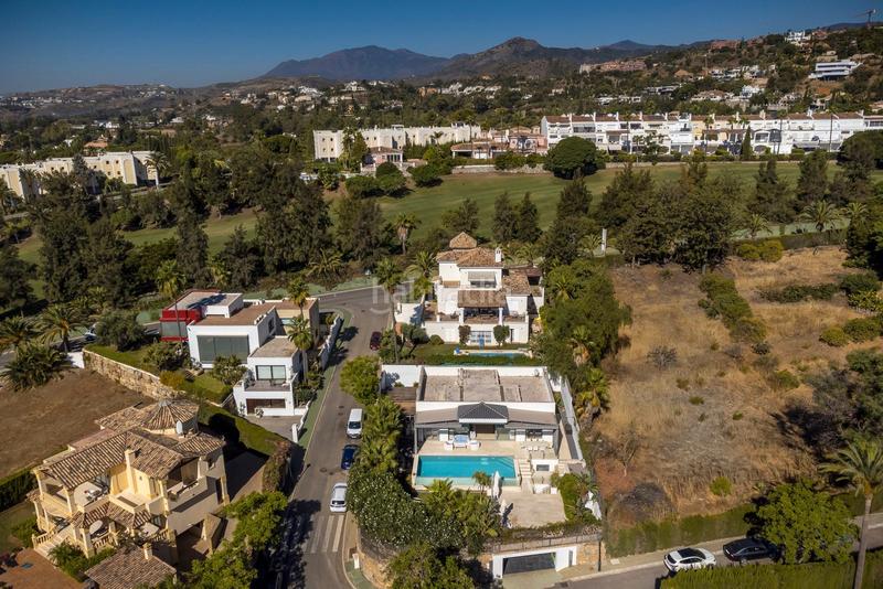 Foto 2db1964f-9954-4243-8c55-8577df688487. Rent chalet in avenida tomás pascual 22 in La Quinta Benahavís