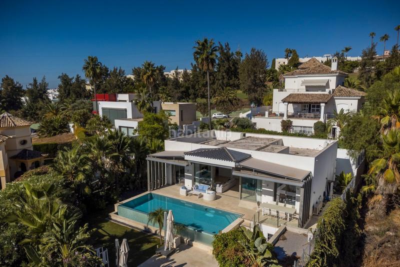 Foto a21e9a99-f8f9-4790-b63c-ee8107a1774f. Rent chalet in avenida tomás pascual 22 in La Quinta Benahavís