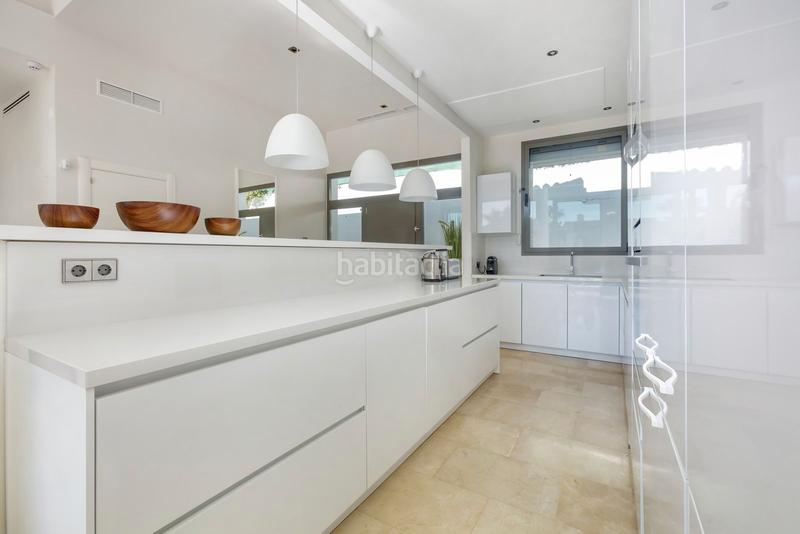 Foto d3aeefc3-e45a-4fac-9385-ab227496f8c9. Rent chalet in avenida tomás pascual 22 in La Quinta Benahavís