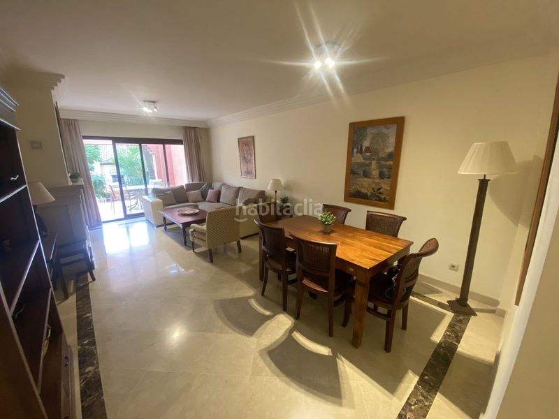Foto 0eeaccd8-2151-4563-8ec5-07fc9be7bc58. Apartament amb piscina a La Dama de Noche - La Alzambra Marbella