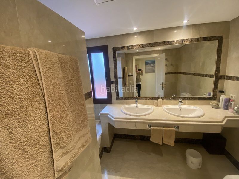 Foto 4becb08d-f1d5-4096-8e9b-55042373fe69. Apartament amb piscina a La Dama de Noche - La Alzambra Marbella