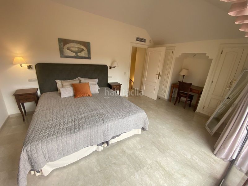 Foto fa6aa72e-a86f-46cc-9c18-0ad96541b8b5. Apartament amb piscina a La Dama de Noche - La Alzambra Marbella