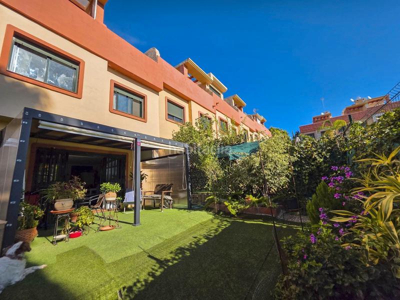 Foto 17bfafde-897a-4d6f-918b-09c392b2de89. Reihenhaus in n-340 147 in Puerto de la Duquesa Manilva