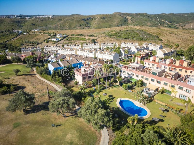 Foto 82d550b5-3537-4c80-b331-2c3b2f6557ac. Reihenhaus in n-340 147 in Puerto de la Duquesa Manilva