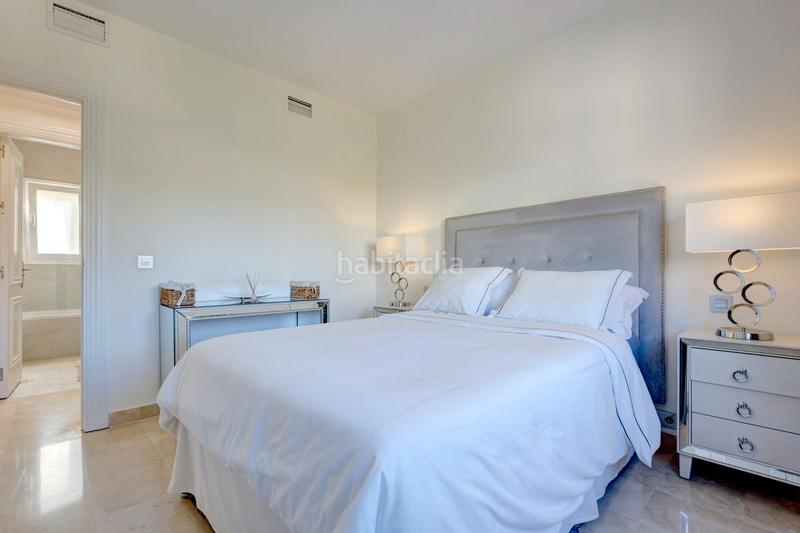 Foto 4690f38c-98cb-44eb-a090-c0ccb09d9a2e. Dachwohnung in avenida tomás pascual 22 in La Quinta Benahavís