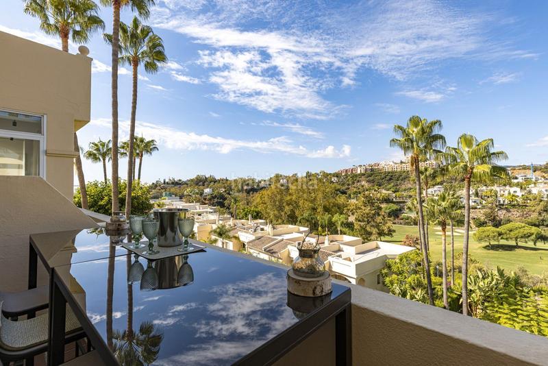 Foto fd423c89-2d09-4ad7-bda1-d12d12153a63. Dachwohnung in avenida tomás pascual 22 in La Quinta Benahavís