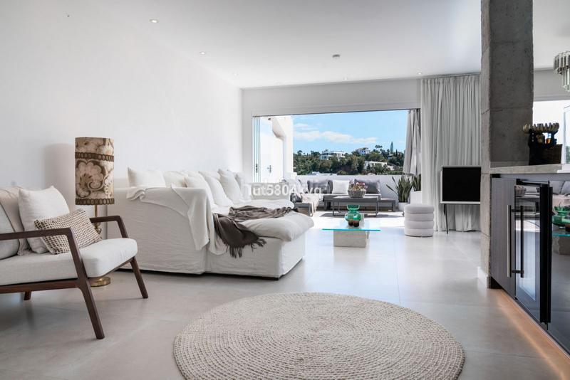 Foto 276617fb-69cc-44e5-b470-f435f4aed6ec. Attico in avenida tomás pascual 22 in La Quinta Benahavís